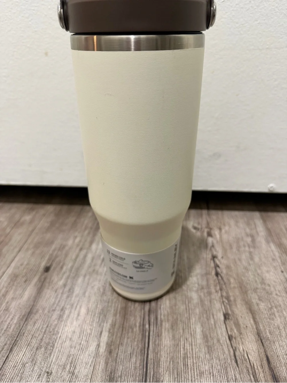 Stanley Flip Straw Tumbler in Cream and Brown - Picture 4 of 9